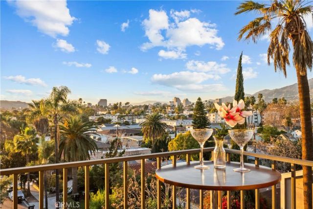 1517 E Garfield 53, Glendale, CA 91205