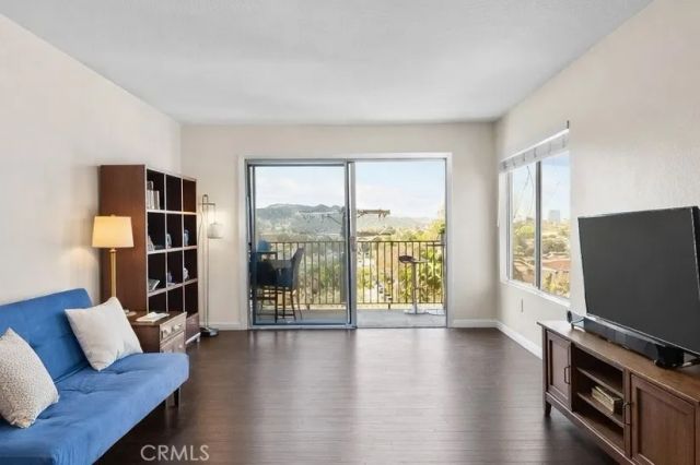 1517 E Garfield 53, Glendale, CA 91205