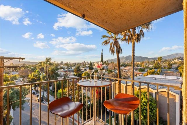 1517 E Garfield 53, Glendale, CA 91205