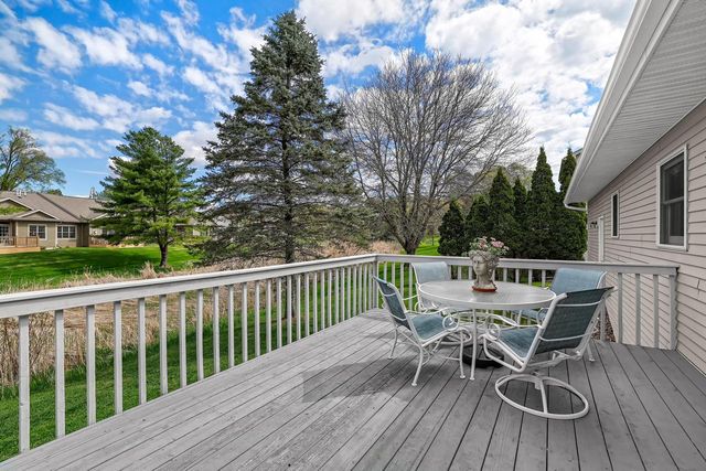 1907 Evenson DRIVE, Onalaska, WI 54650