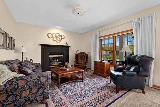 1907 Evenson DRIVE, Onalaska, WI 54650
