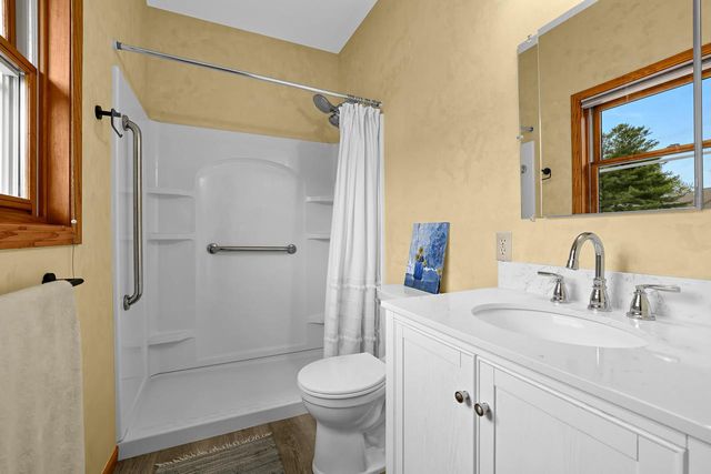 1907 Evenson DRIVE, Onalaska, WI 54650