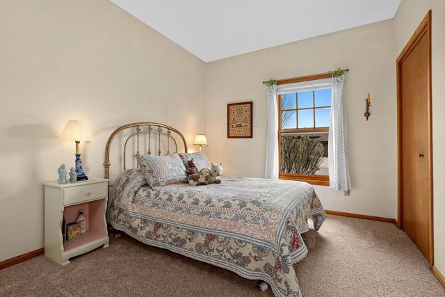 1907 Evenson DRIVE, Onalaska, WI 54650