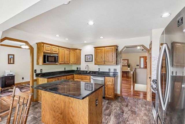 N53W15415 Balsam DRIVE, Menomonee Falls, WI 53051
