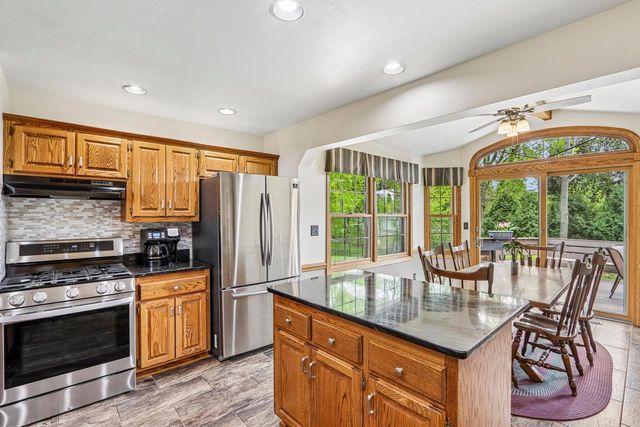 N53W15415 Balsam DRIVE, Menomonee Falls, WI 53051