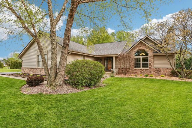 N53W15415 Balsam DRIVE, Menomonee Falls, WI 53051