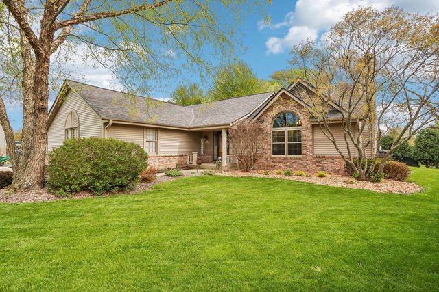 N53W15415 Balsam DRIVE, Menomonee Falls, WI 53051