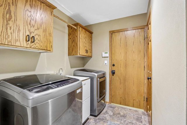 N53W15415 Balsam DRIVE, Menomonee Falls, WI 53051