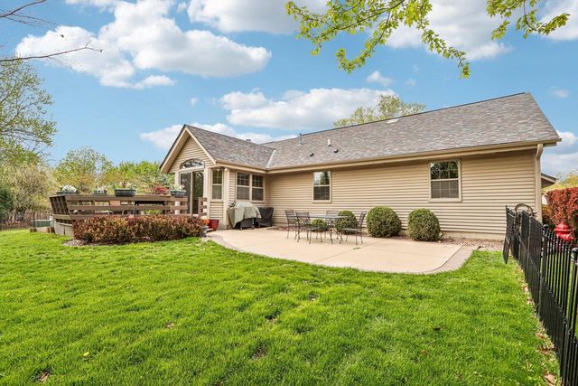 N53W15415 Balsam DRIVE, Menomonee Falls, WI 53051