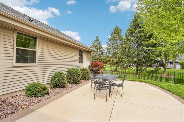 N53W15415 Balsam DRIVE, Menomonee Falls, WI 53051