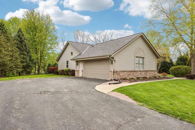 N53W15415 Balsam DRIVE, Menomonee Falls, WI 53051