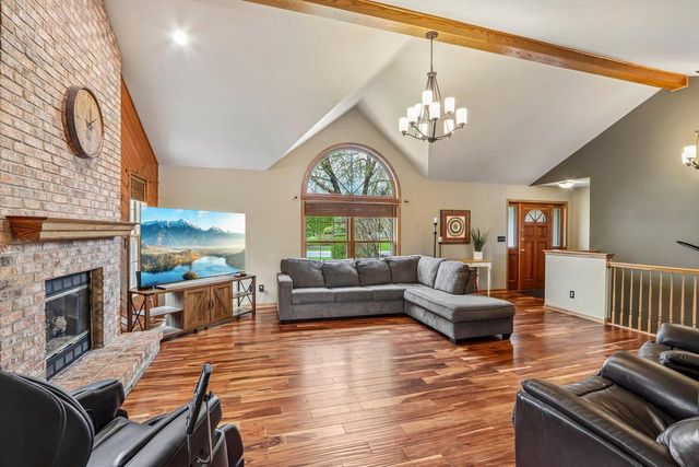 N53W15415 Balsam DRIVE, Menomonee Falls, WI 53051