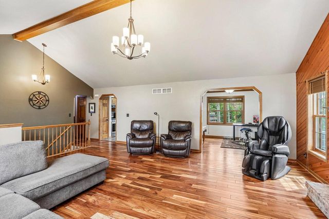 N53W15415 Balsam DRIVE, Menomonee Falls, WI 53051
