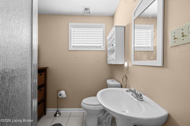 3140 Hunsinger Ln, Louisville, KY 40220