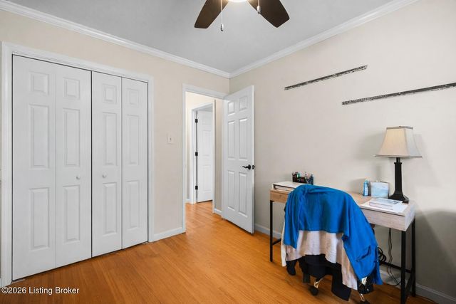 3140 Hunsinger Ln, Louisville, KY 40220