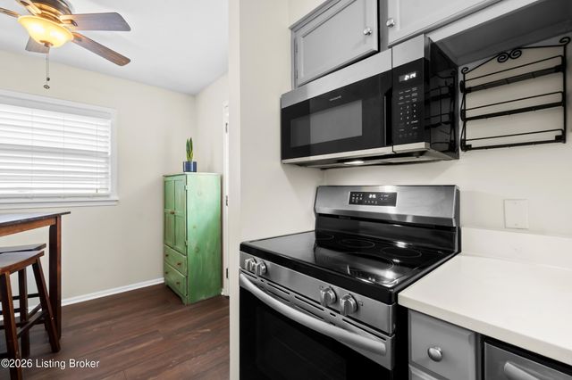 3140 Hunsinger Ln, Louisville, KY 40220