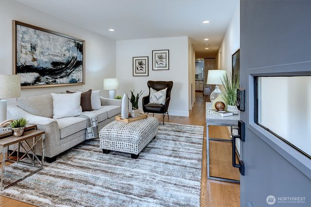 4274 NE 50th Street, Seattle, WA 98105