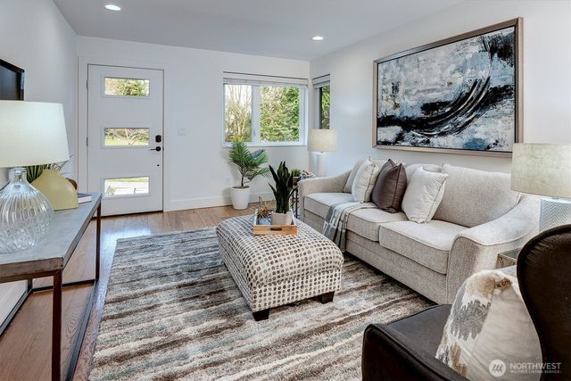 4274 NE 50th Street, Seattle, WA 98105