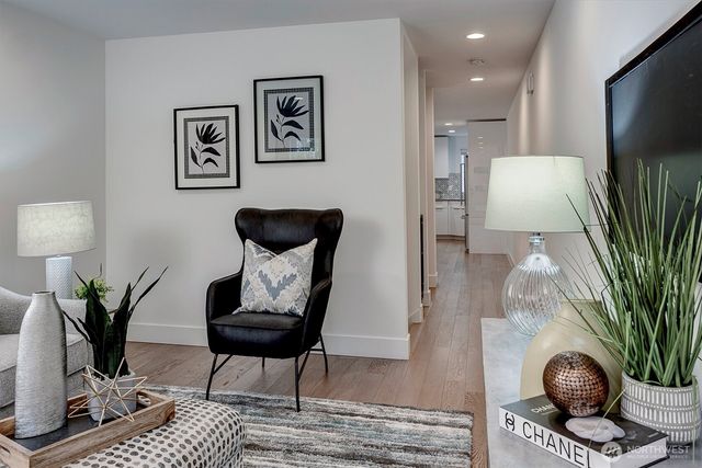 4274 NE 50th Street, Seattle, WA 98105