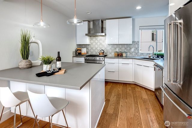 4274 NE 50th Street, Seattle, WA 98105