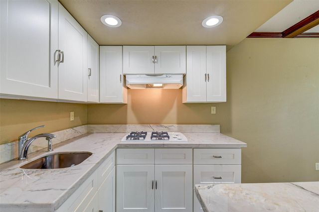 15606 Dawnbrook Drive, Houston, TX 77068