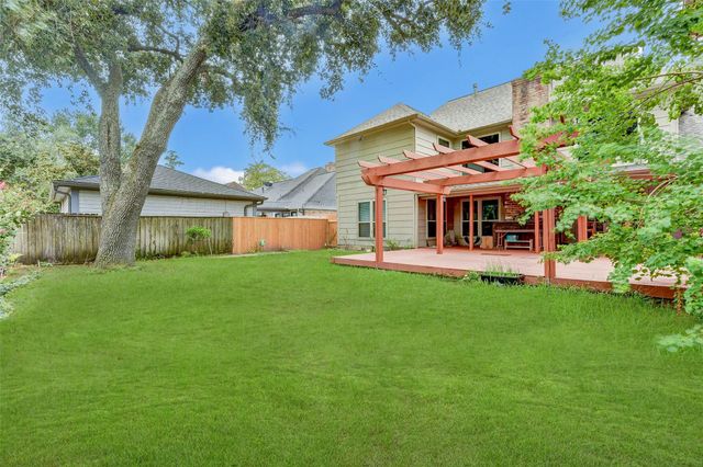 15606 Dawnbrook Drive, Houston, TX 77068