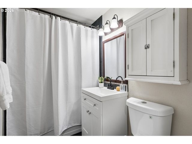 609 Se 137TH Ave, Portland, OR 97233