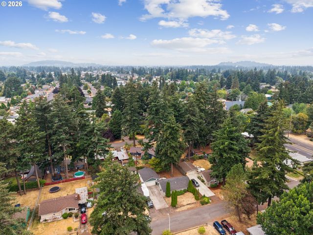 609 Se 137TH Ave, Portland, OR 97233