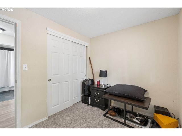 609 Se 137TH Ave, Portland, OR 97233
