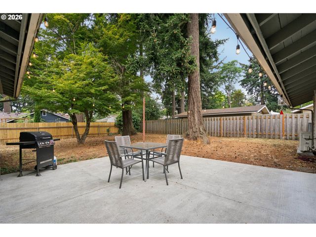 609 Se 137TH Ave, Portland, OR 97233