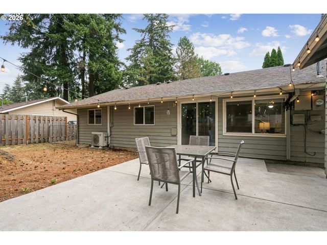 609 Se 137TH Ave, Portland, OR 97233