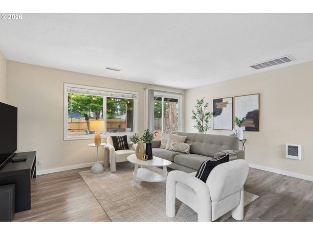 609 Se 137TH Ave, Portland, OR 97233