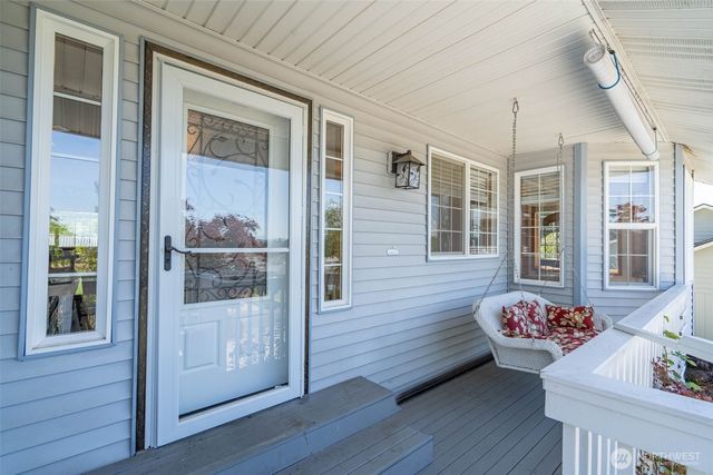 128 Jackson View Drive, Chehalis, WA 98532