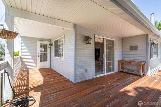 128 Jackson View Drive, Chehalis, WA 98532