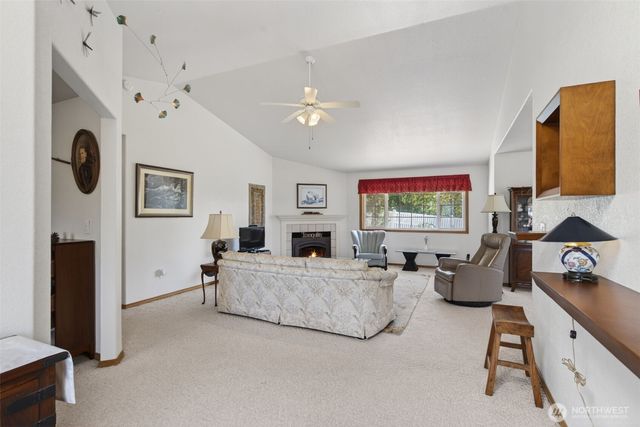 128 Jackson View Drive, Chehalis, WA 98532