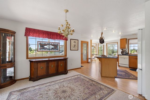 128 Jackson View Drive, Chehalis, WA 98532