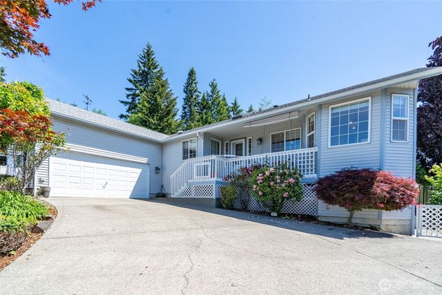 128 Jackson View Drive, Chehalis, WA 98532