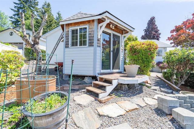 128 Jackson View Drive, Chehalis, WA 98532