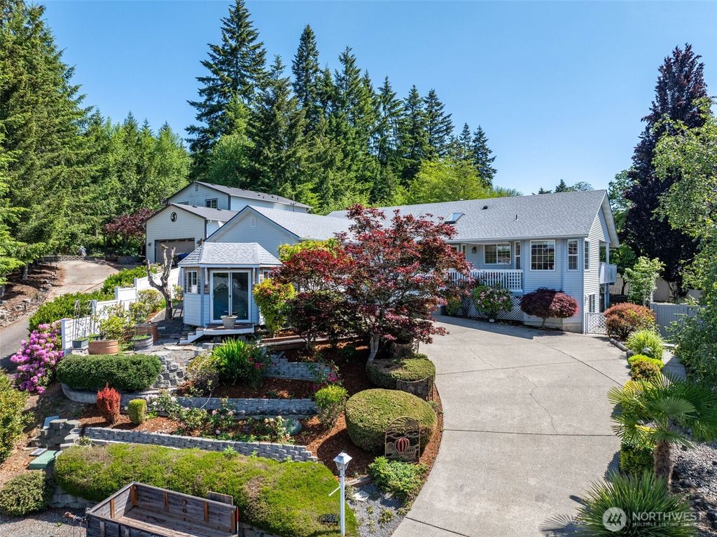 128 Jackson View Drive, Chehalis, WA 98532