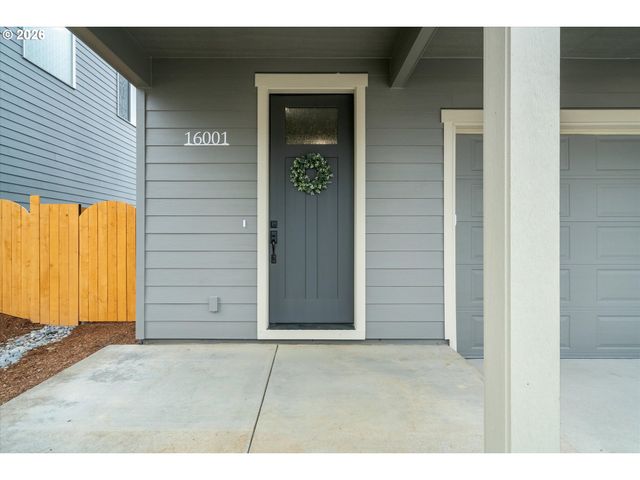16001 Barlow Trail Ln, Oregon City, OR 97045
