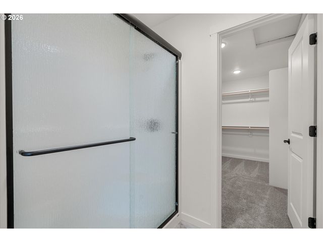 16001 Barlow Trail Ln, Oregon City, OR 97045
