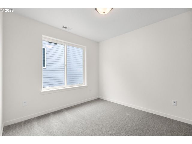 16001 Barlow Trail Ln, Oregon City, OR 97045