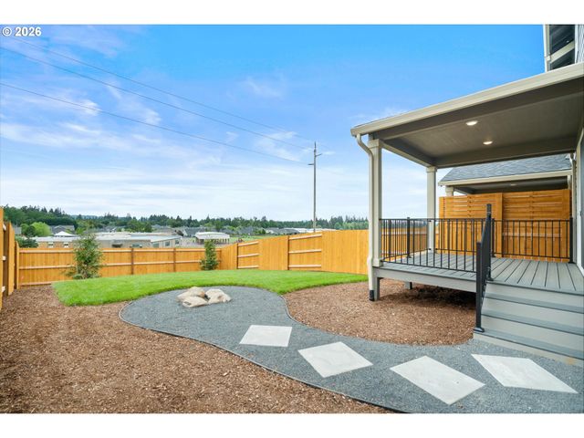 16001 Barlow Trail Ln, Oregon City, OR 97045