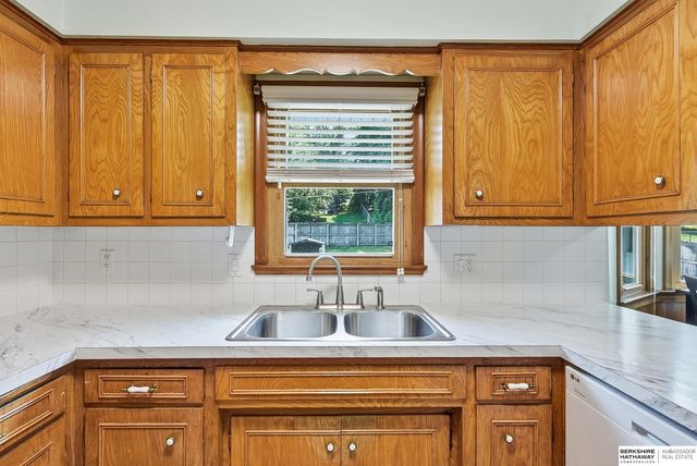 12073 Westover Road, Omaha, NE 68154