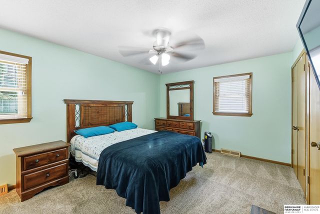 12073 Westover Road, Omaha, NE 68154