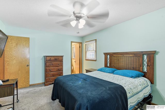 12073 Westover Road, Omaha, NE 68154