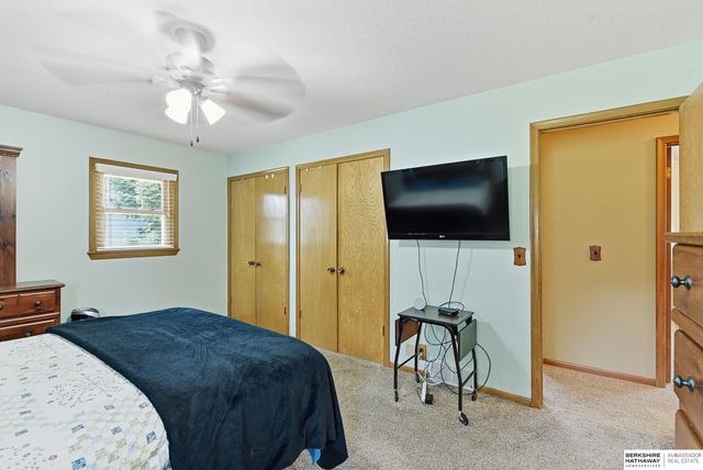 12073 Westover Road, Omaha, NE 68154
