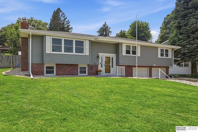 12073 Westover Road, Omaha, NE 68154