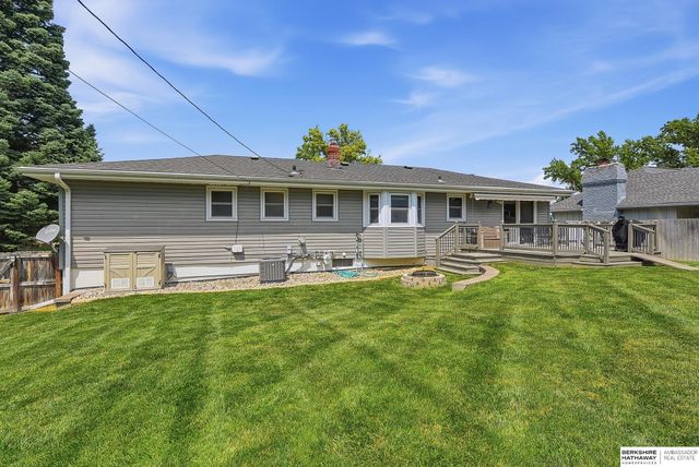 12073 Westover Road, Omaha, NE 68154