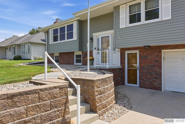 12073 Westover Road, Omaha, NE 68154